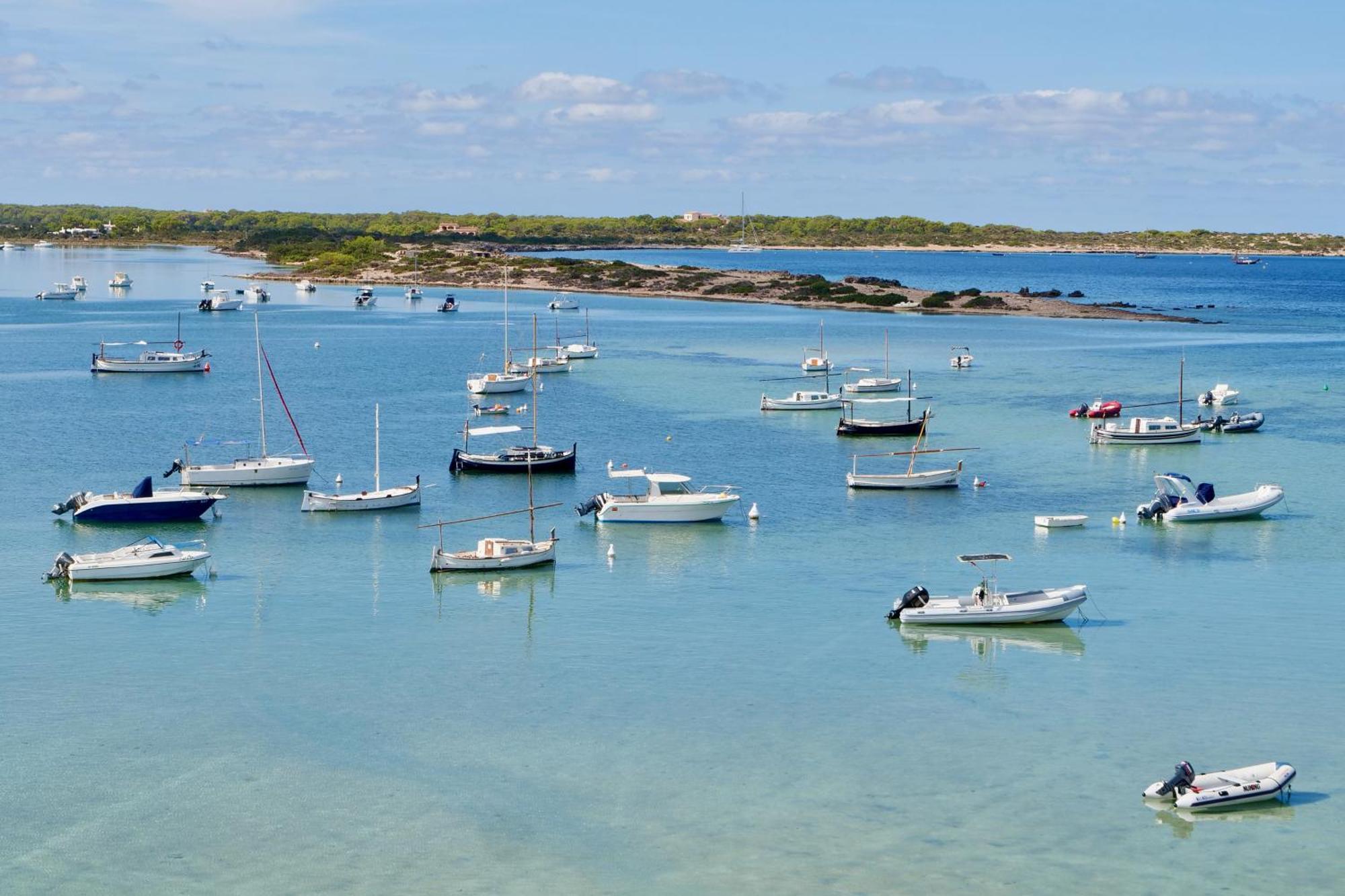 Sabina Suites - Astbury Formentera La Savina  Esterno foto